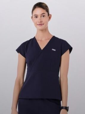 Figs Women's Navy Tivoli Slim Surplice Peplum Scrub Top Medium